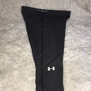 Under Armour Women’s Cropped Leggings Gray